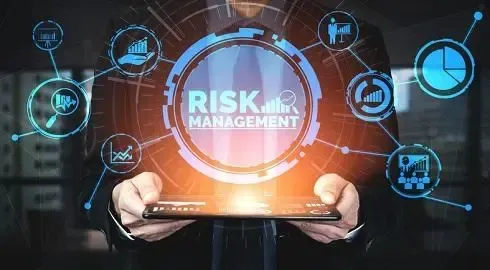 إدارة المخاطر والازمات في مجالات الأعمال المختلفة